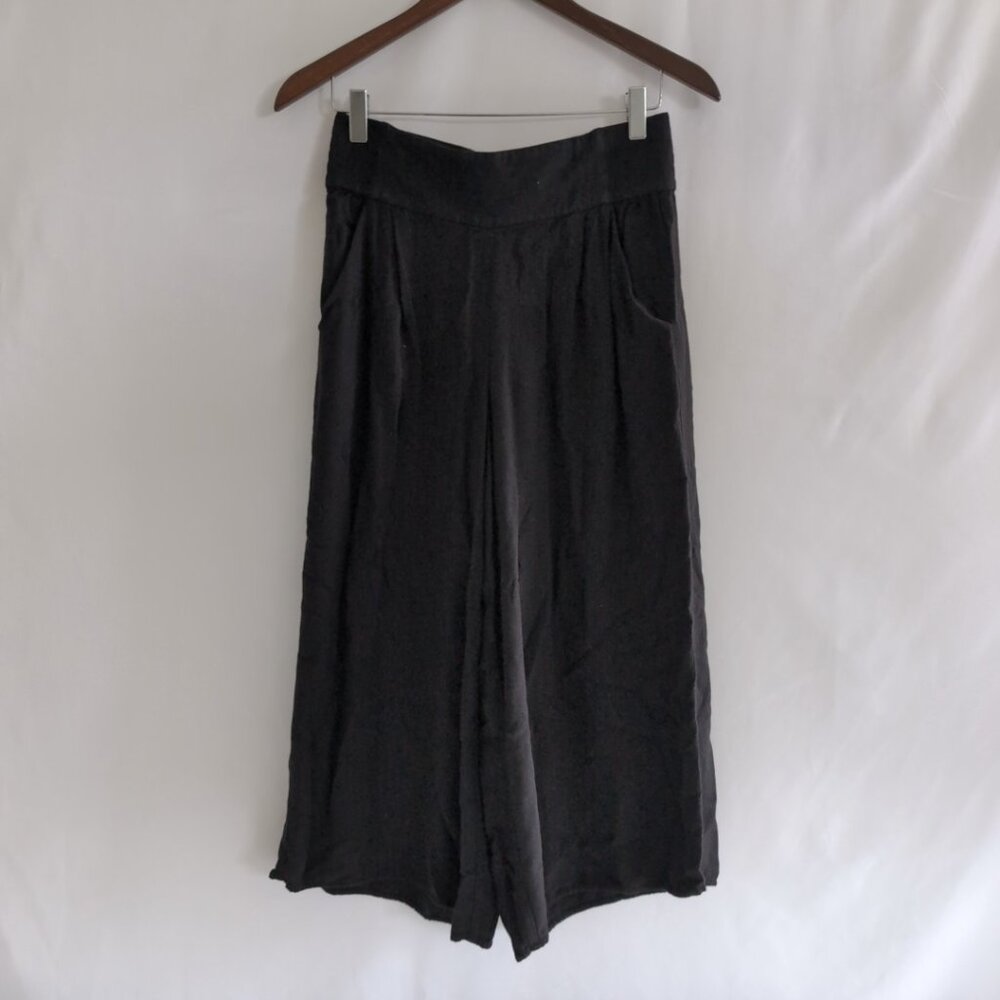 Talula Aritzia Women's Black Wide Leg Relaxed Fit Capris Elastic Waist, Small